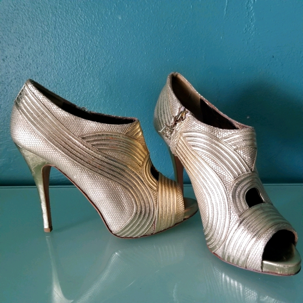 Escada Gold Peep Toe Heels / Booties